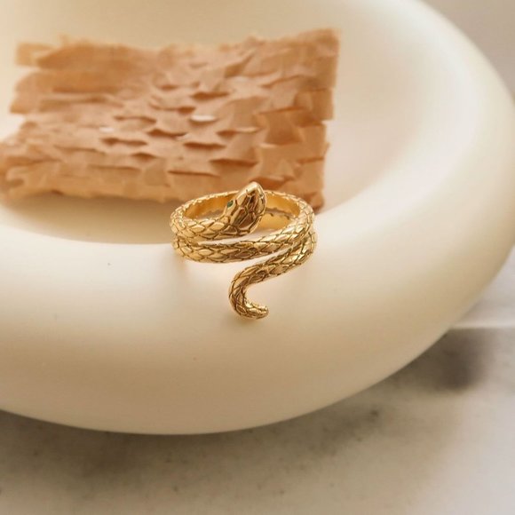 #NEW 18K Gold Plated Snake Serpent Ring - Picture 3 of 5